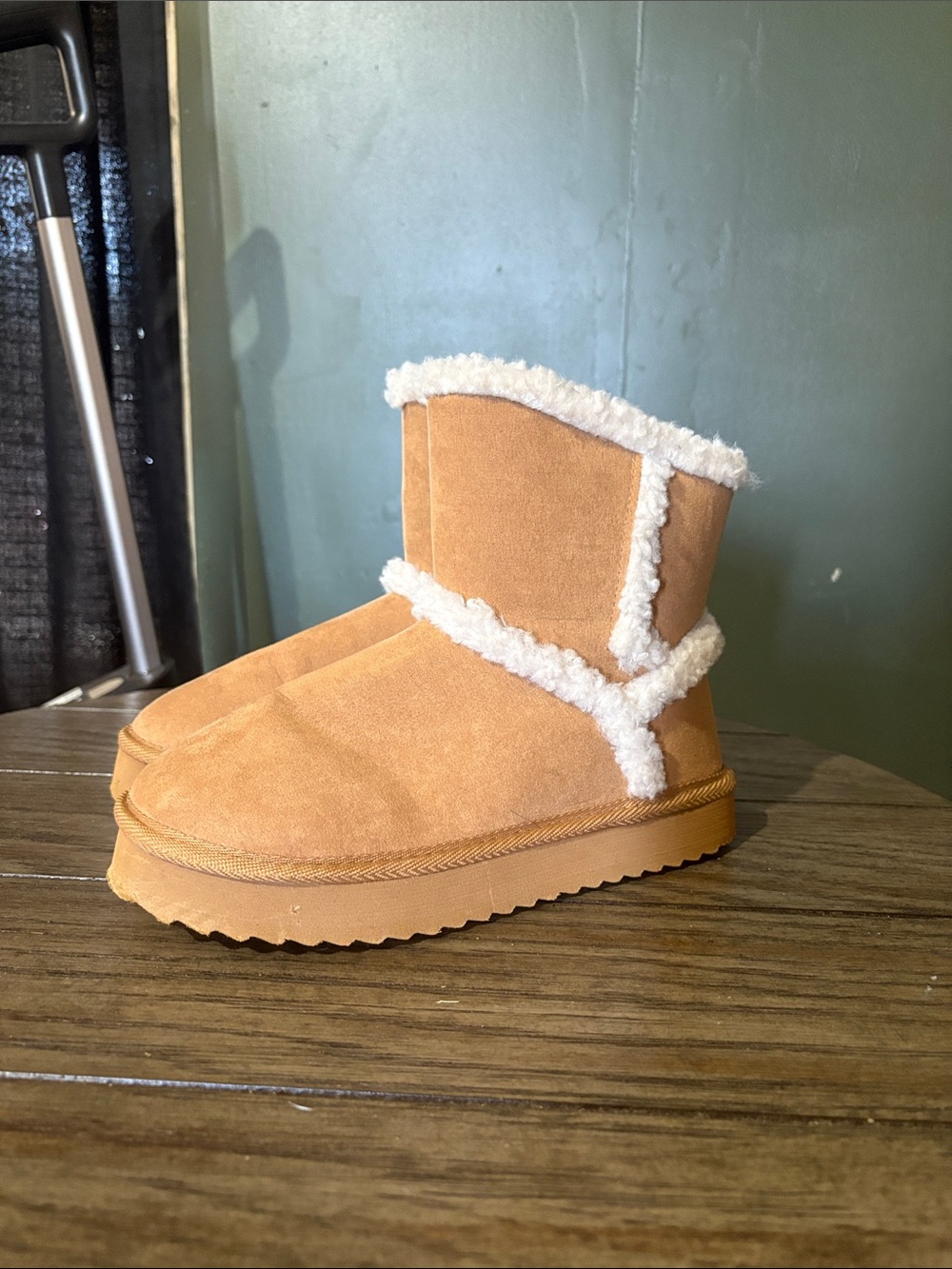 Tan Sherpa-Lined Winter Boots